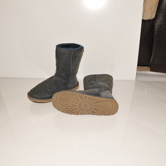 Navy Classic Boot UGG Boots 5825 Size 6 3091 - Picture 3 of 7